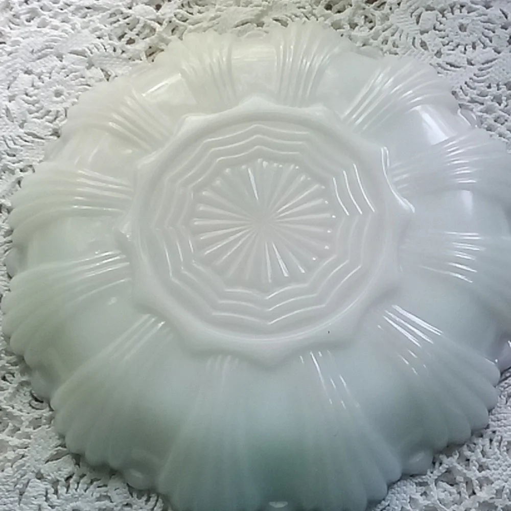 Vintage Anchor Hocking deviled eggs and relish dish. New condition.